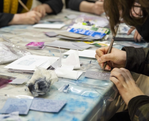 Atelier Gravure sur brique de lait