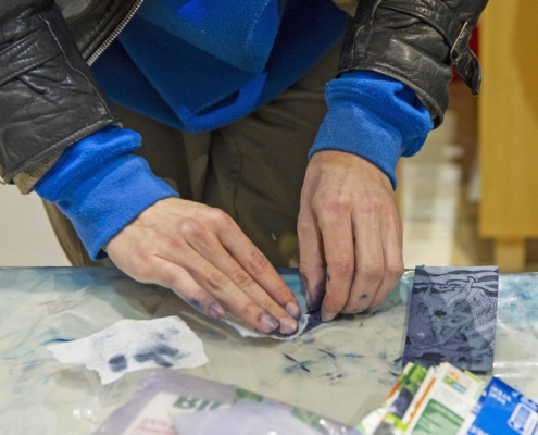 SoBD 2021 - Atelier Gravure sur brique de lait - Photo Susy Lagrange