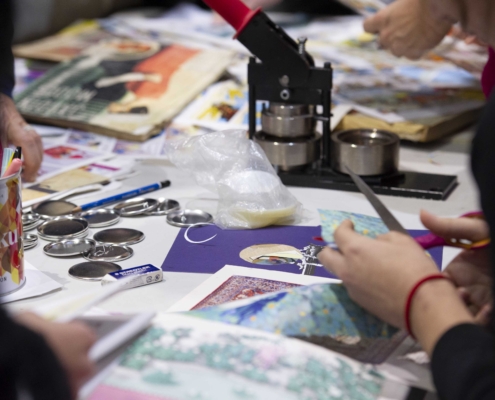 Atelier fabrique de badges